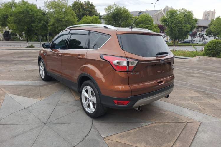Used Ford Kuga 2018 EcoBoost 180 Two-Wheel-Drive Platinum Edition Exterior 2