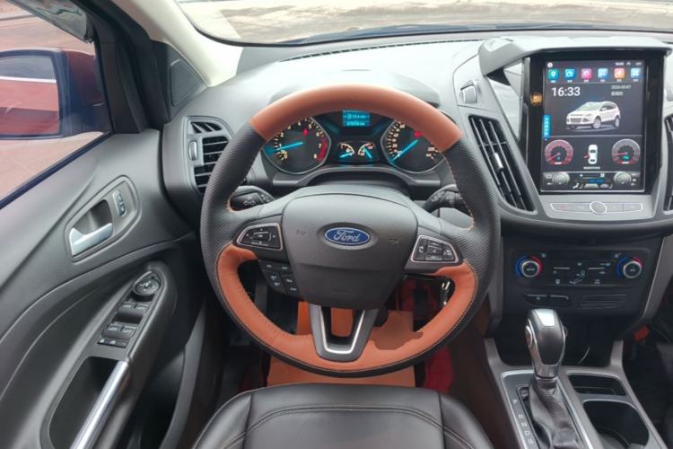 Used Ford Kuga 2018 EcoBoost 180 Two-Wheel-Drive Platinum Edition Steering Wheel