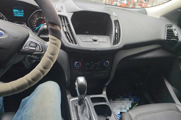 Used Ford Kuga 2019 EcoBoost 180 Two-Wheel-Drive Platinum Edition China VI Standard Audio And AC Panel