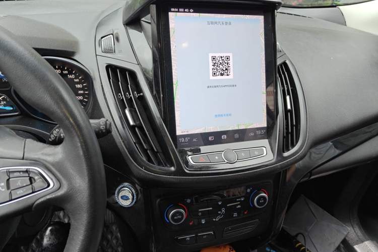 Used Ford Kuga 2019 EcoBoost 180 Two-Wheel-Drive Titanium Plus Model China VI Standard Audio And AC Panel