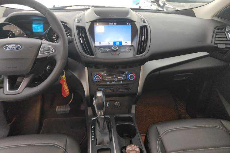 Used Ford Kuga 2019 EcoBoost 180 Two-Wheel-Drive Platinum Edition China VI Standard Audio And AC Panel
