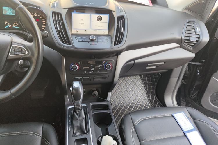 Used Ford Kuga 2019 EcoBoost 180 Two-Wheel-Drive Platinum Edition China VI Standard Audio And AC Panel