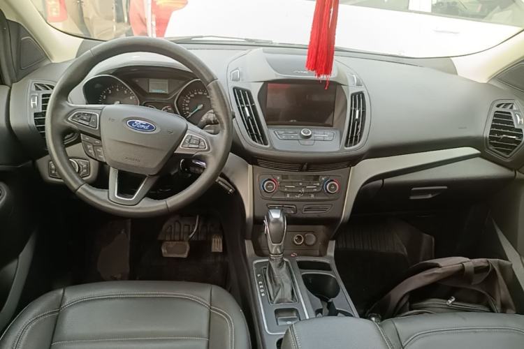 Used Ford Kuga 2019 EcoBoost 180 Two-Wheel-Drive Platinum Edition China VI Standard Center Console