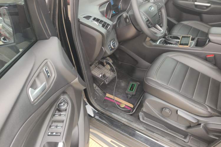 Used Ford Kuga 2019 EcoBoost 180 Two-Wheel-Drive Platinum Edition China VI Standard Driver Seat