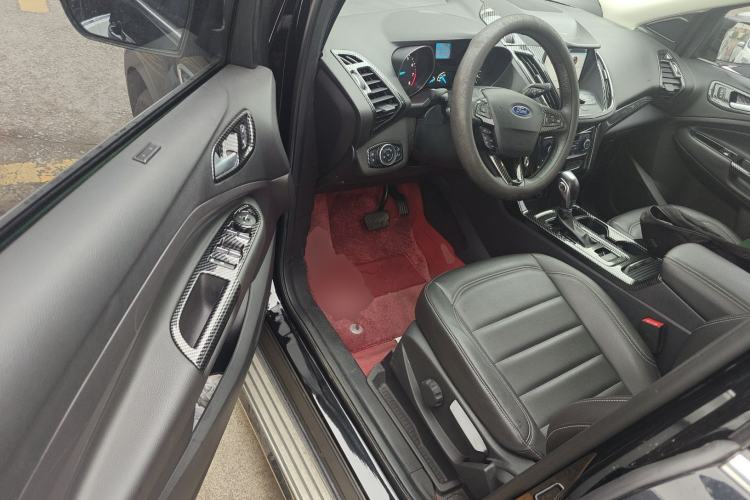 Used Ford Kuga 2019 EcoBoost 180 Two-Wheel-Drive Platinum Edition China VI Standard Driver Seat