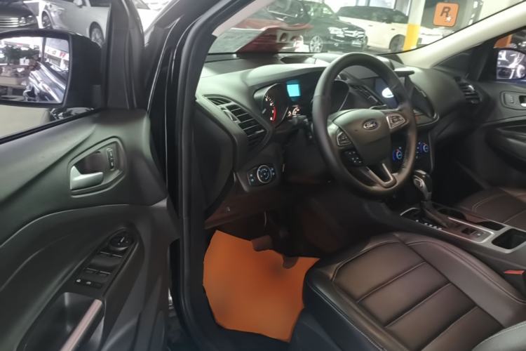 Used Ford Kuga 2019 EcoBoost 180 Two-Wheel-Drive Platinum Edition China VI Standard Driver Seat