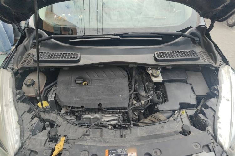 Used Ford Kuga 2019 EcoBoost 180 Two-Wheel-Drive Titanium Plus Model China V Standard Engine Bay