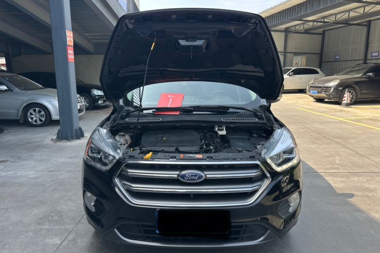 Used Ford Kuga 2019 EcoBoost 180 Two-Wheel-Drive Platinum Edition China VI Standard Engine Bay