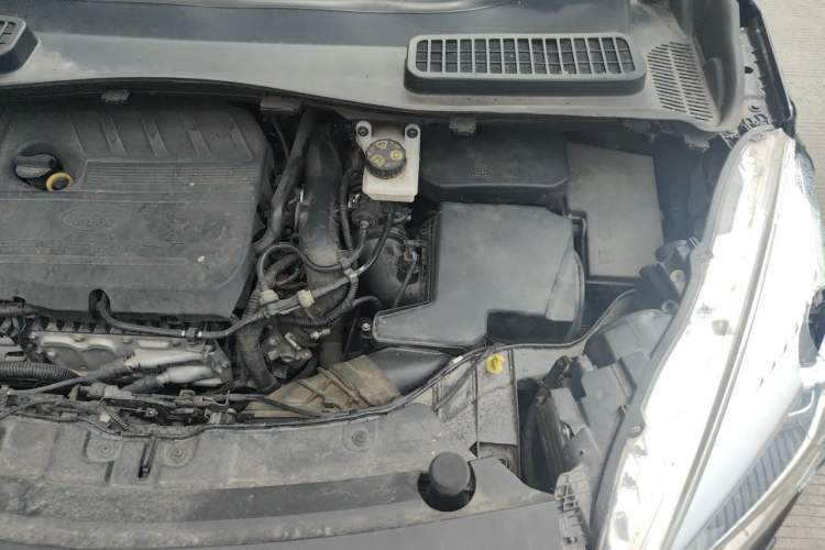 Used Ford Kuga 2019 EcoBoost 180 Two-Wheel-Drive Titanium Plus Model China V Standard Engine Bay Left
