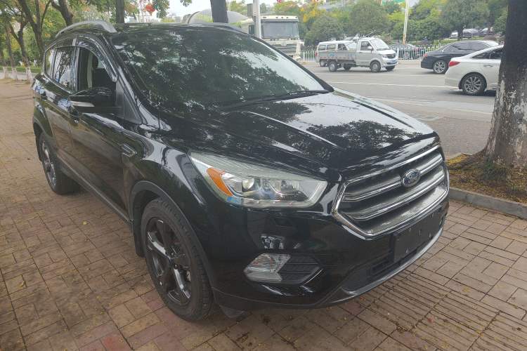 Used Ford Kuga 2019 EcoBoost 180 Two-Wheel-Drive Titanium Plus Model China VI Standard Exterior 2