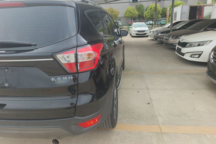 Used Ford Kuga 2019 EcoBoost 180 Two-Wheel-Drive Platinum Edition China VI Standard Exterior 3