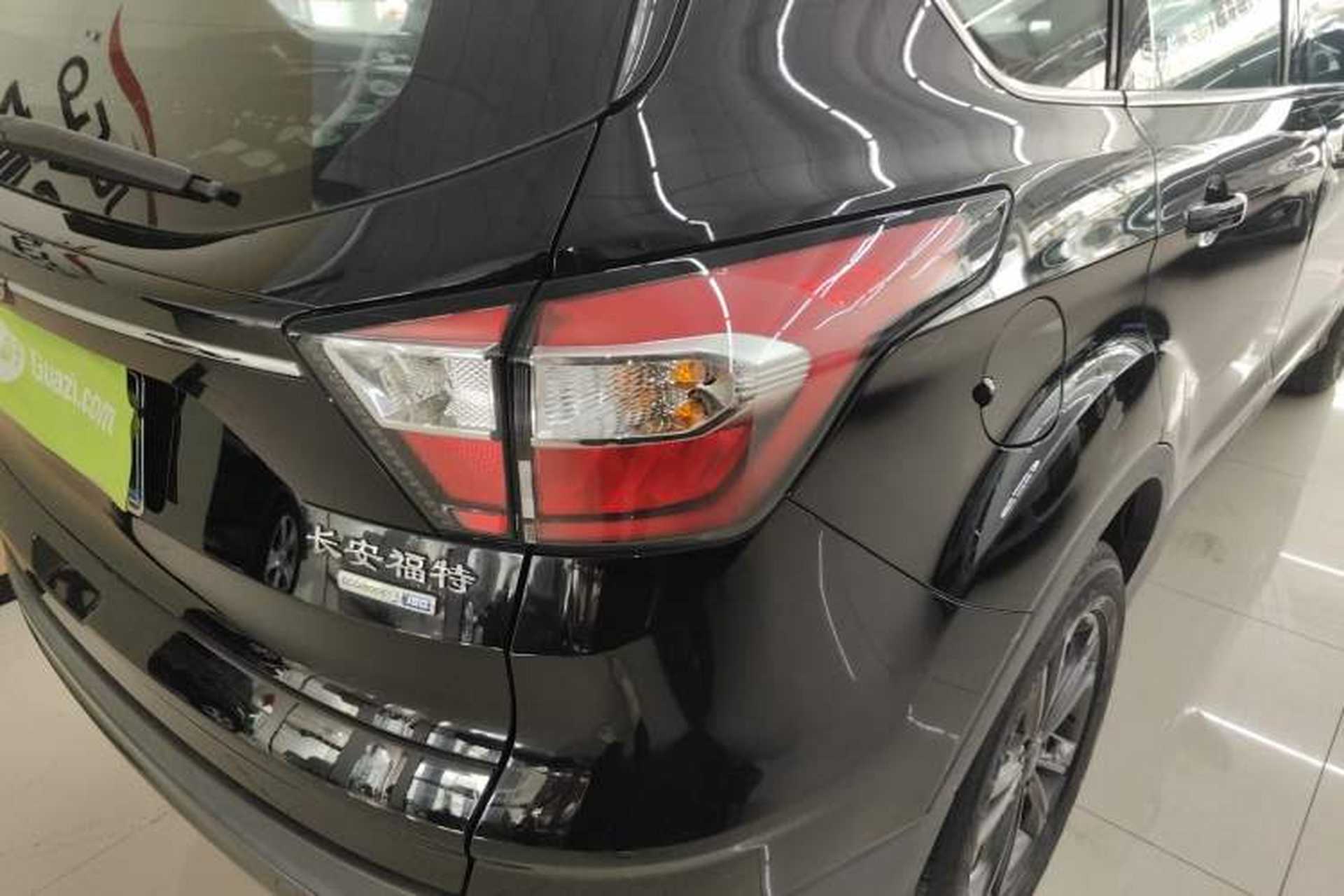 Used Ford Kuga 2019 EcoBoost 180 Two-Wheel-Drive Platinum Edition China VI Standard Exterior 3