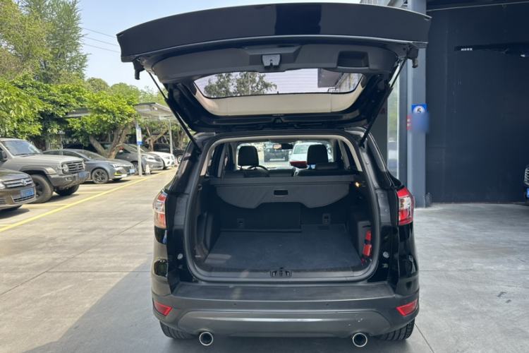 Used Ford Kuga 2019 EcoBoost 180 Two-Wheel-Drive Platinum Edition China VI Standard Exterior 4