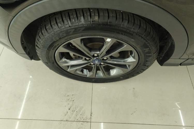 Used Ford Kuga 2019 EcoBoost 180 Two-Wheel-Drive Platinum Edition China VI Standard Exterior 4