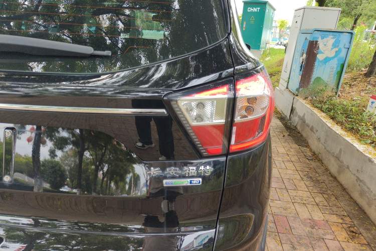 Used Ford Kuga 2019 EcoBoost 180 Two-Wheel-Drive Titanium Plus Model China VI Standard Exterior 6