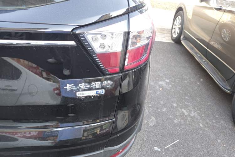 Used Ford Kuga 2019 EcoBoost 180 Two-Wheel-Drive Platinum Edition China VI Standard Exterior 6