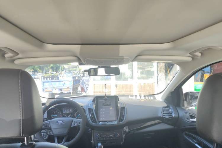 Used Ford Kuga 2019 EcoBoost 180 Two-Wheel-Drive Titanium Plus Model China V Standard Headliner