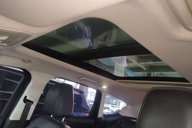 Used Ford Kuga 2019 EcoBoost 180 Two-Wheel-Drive Platinum Edition China VI Standard Headliner