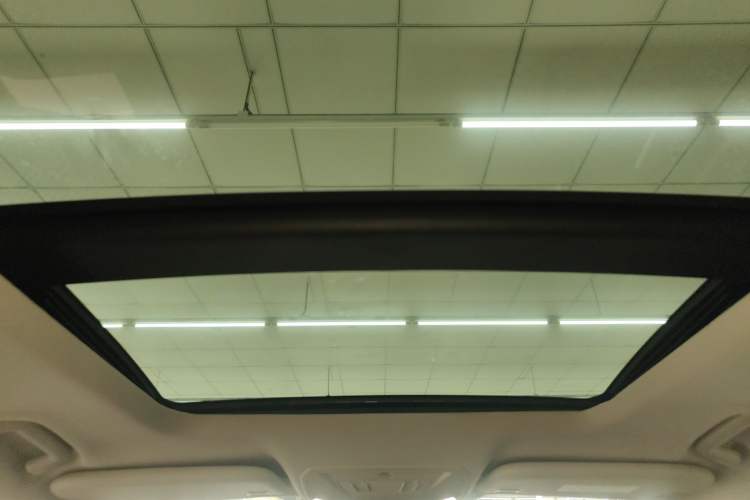 Used Ford Kuga 2019 EcoBoost 180 Two-Wheel-Drive Platinum Edition China VI Standard Headliner