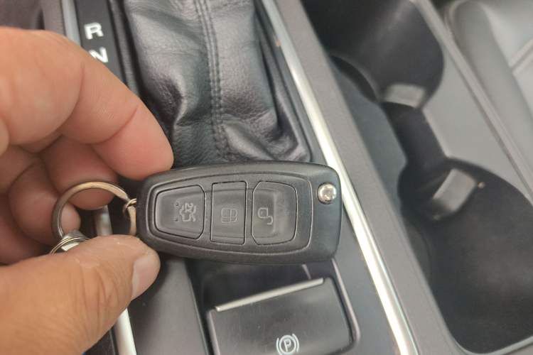 Used Ford Kuga 2019 EcoBoost 180 Two-Wheel-Drive Platinum Edition China VI Standard Interior 1