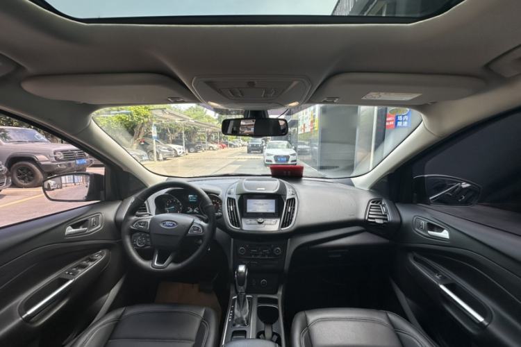 Used Ford Kuga 2019 EcoBoost 180 Two-Wheel-Drive Platinum Edition China VI Standard Interior 2