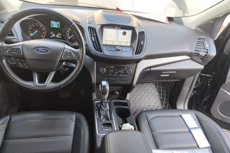 Used Ford Kuga 2019 EcoBoost 180 Two-Wheel-Drive Platinum Edition China VI Standard Interior 2