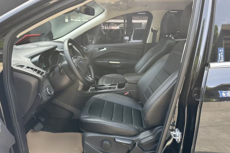 Used Ford Kuga 2019 EcoBoost 180 Two-Wheel-Drive Platinum Edition China VI Standard Interior 3