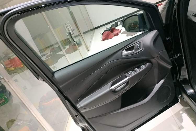 Used Ford Kuga 2019 EcoBoost 180 Two-Wheel-Drive Platinum Edition China VI Standard Left Front Door Interior