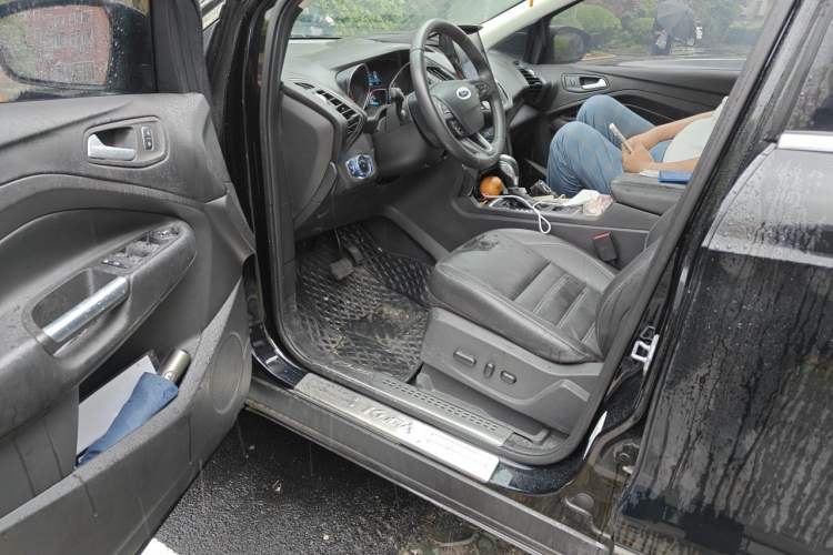 Used Ford Kuga 2019 EcoBoost 180 Two-Wheel-Drive Titanium Plus Model China VI Standard Left Front Seat