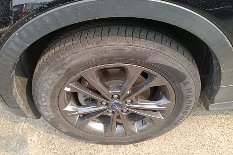 Used Ford Kuga 2019 EcoBoost 180 Two-Wheel-Drive Platinum Edition China VI Standard Left Front Wheel Hub
