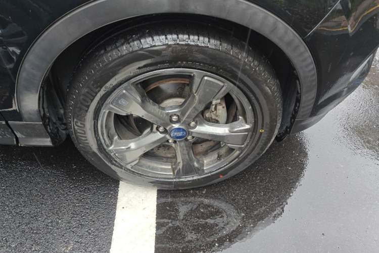 Used Ford Kuga 2019 EcoBoost 180 Two-Wheel-Drive Titanium Plus Model China VI Standard Right Front Wheel Hub