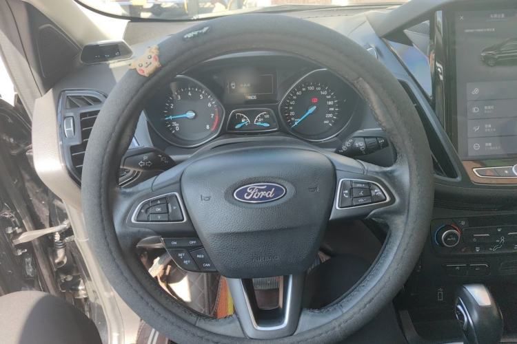 Used Ford Kuga 2019 EcoBoost 180 Two-Wheel-Drive Titanium Plus Model China V Standard Steering Wheel