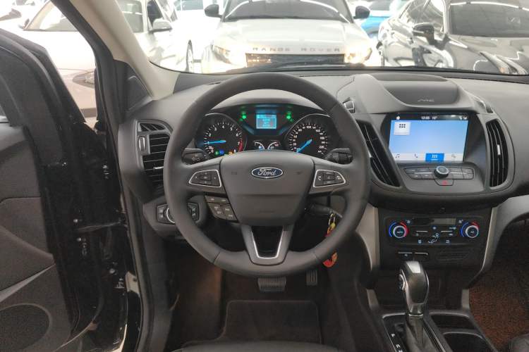 Used Ford Kuga 2019 EcoBoost 180 Two-Wheel-Drive Platinum Edition China VI Standard Steering Wheel
