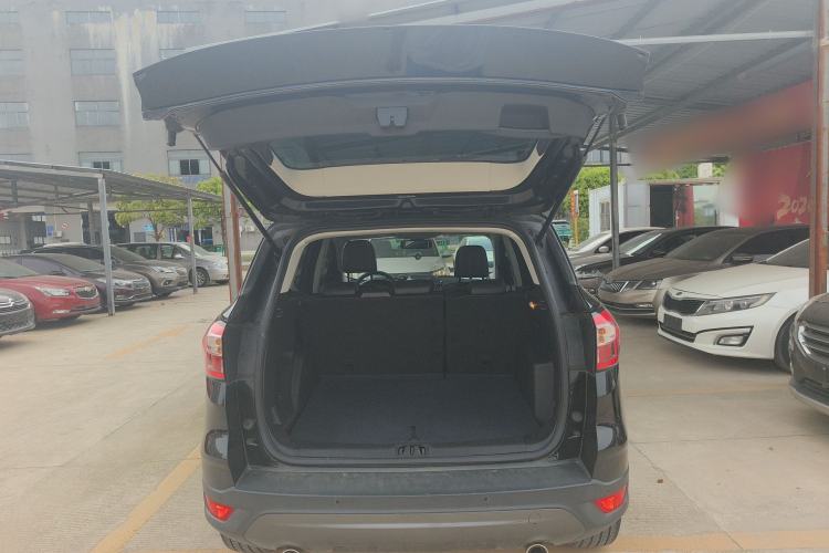 Used Ford Kuga 2019 EcoBoost 180 Two-Wheel-Drive Platinum Edition China VI Standard Trunk