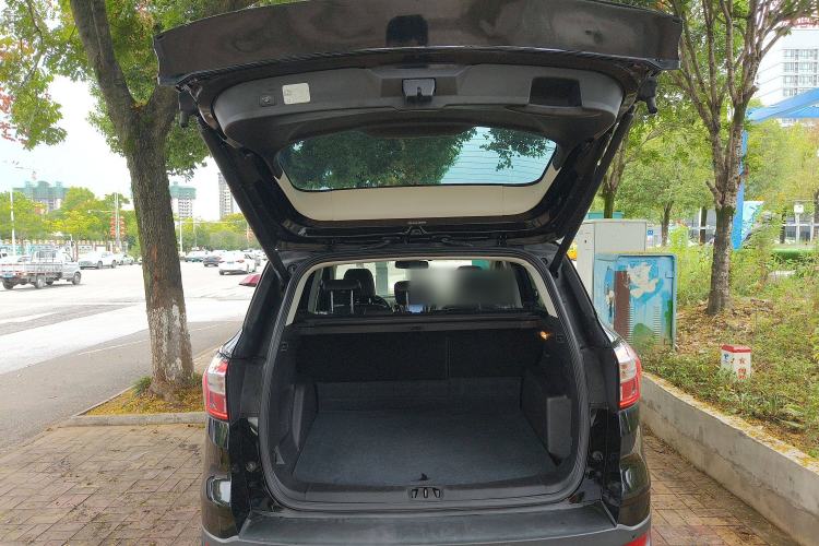 Used Ford Kuga 2019 EcoBoost 180 Two-Wheel-Drive Titanium Plus Model China VI Standard Trunk