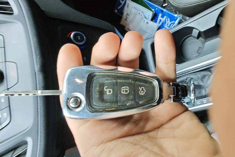 Used Ford Kuga 2019 EcoBoost 180 Two-Wheel-Drive Platinum Edition China VI Standard Vehicle Key