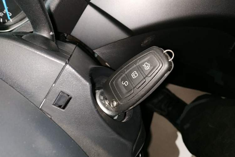 Used Ford Kuga 2019 EcoBoost 180 Two-Wheel-Drive Platinum Edition China VI Standard Vehicle Key