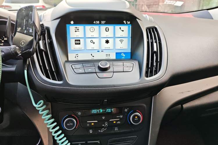 Used Ford Kuga 2019 EcoBoost 180 Two-Wheel-Drive Platinum Edition China V Standard Audio And AC Panel