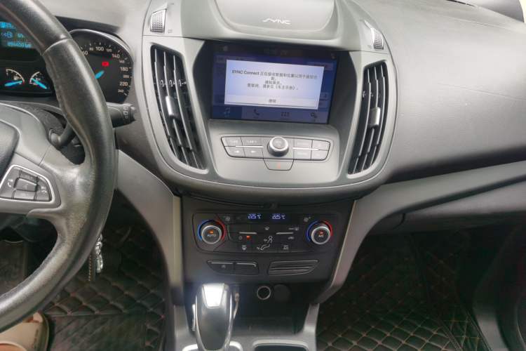 Used Ford Kuga 2019 EcoBoost 180 Two-Wheel-Drive Platinum Edition China VI Standard Audio And AC Panel