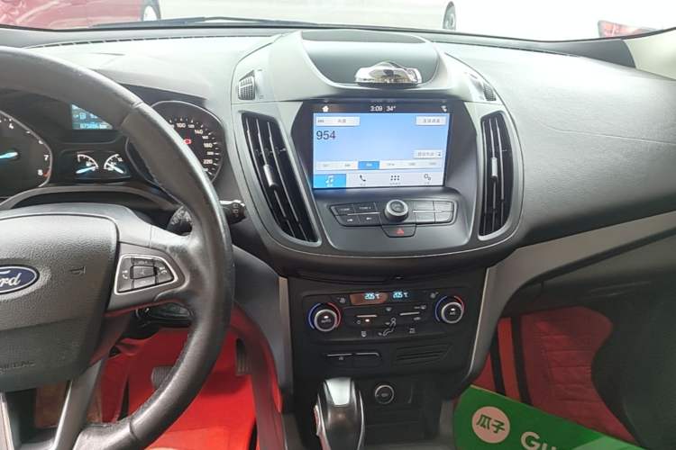 Used Ford Kuga 2019 EcoBoost 180 Two-Wheel-Drive Platinum Edition China VI Standard Audio And AC Panel