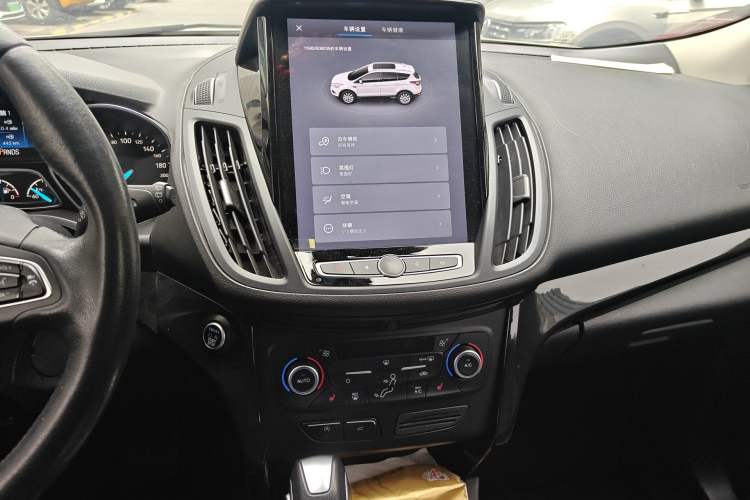 Used Ford Kuga 2019 EcoBoost 180 Two-Wheel-Drive Titanium Plus Model China V Standard Audio And AC Panel