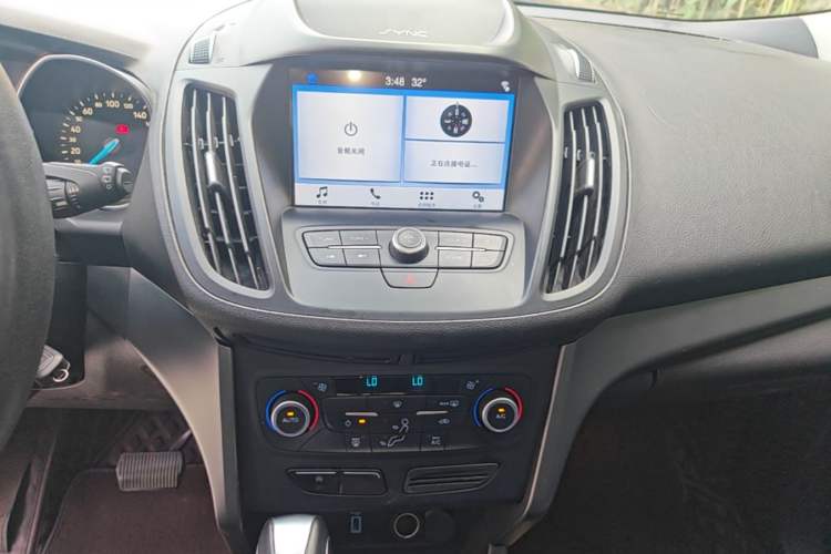 Used Ford Kuga 2019 EcoBoost 180 Two-Wheel-Drive Platinum Edition China VI Standard Audio And AC Panel