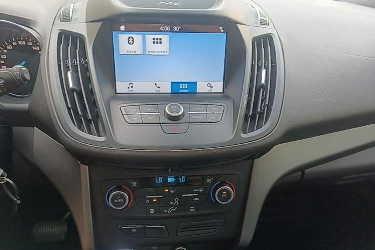Used Ford Kuga 2019 EcoBoost 180 Two-Wheel-Drive Platinum Edition China VI Standard Audio And AC Panel