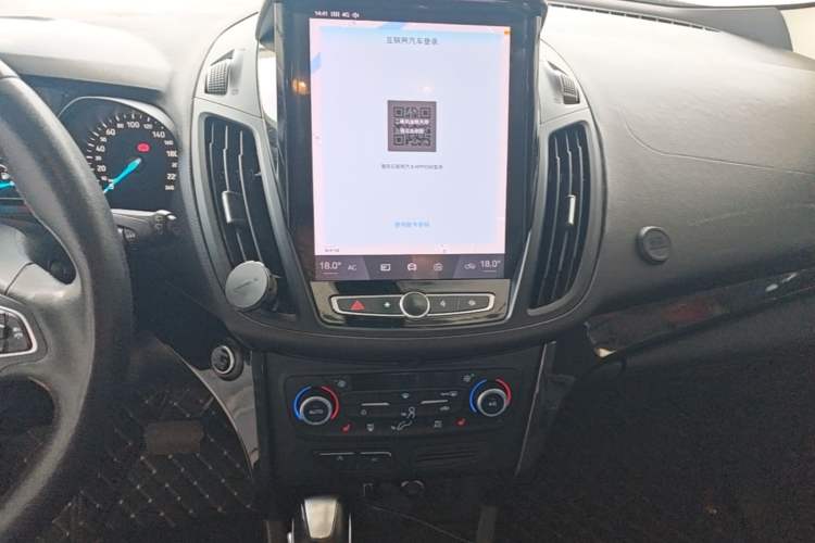 Used Ford Kuga 2019 EcoBoost 180 Two-Wheel-Drive Titanium Plus Model China V Standard Audio And AC Panel