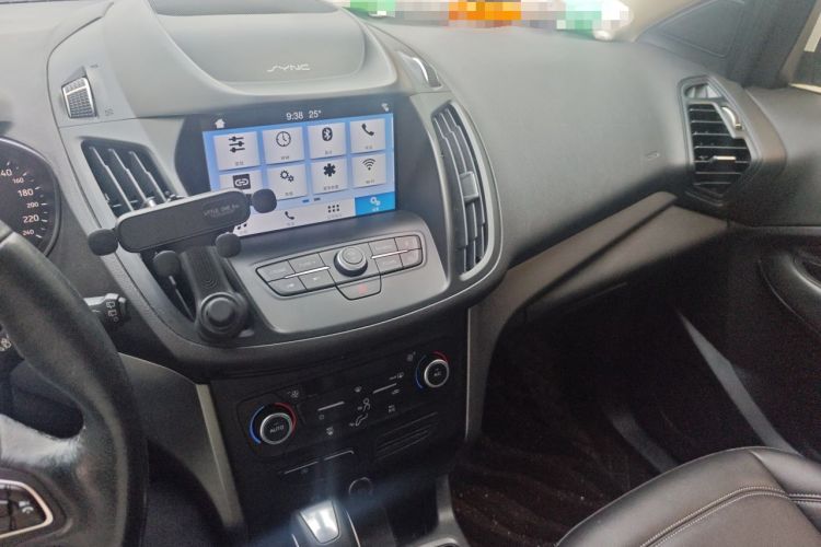 Used Ford Kuga 2019 EcoBoost 180 Two-Wheel-Drive Platinum Edition China VI Standard Audio And AC Panel