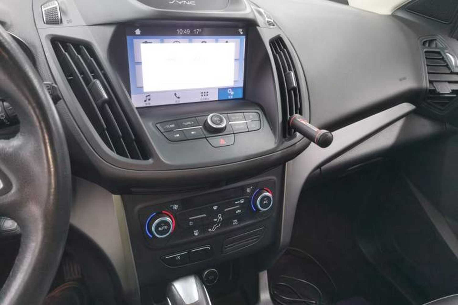 Used Ford Kuga 2019 EcoBoost 180 Two-Wheel-Drive Platinum Edition China VI Standard Audio And AC Panel