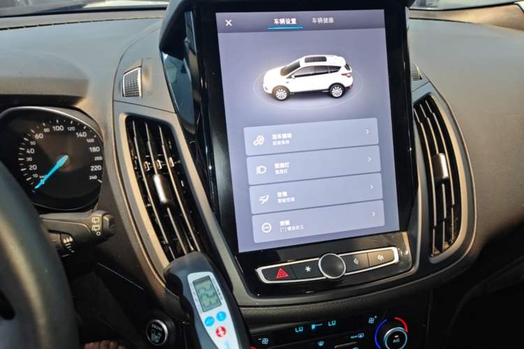 Used Ford Kuga 2019 EcoBoost 180 Two-Wheel-Drive Titanium Plus Model China VI Standard Audio And AC Panel