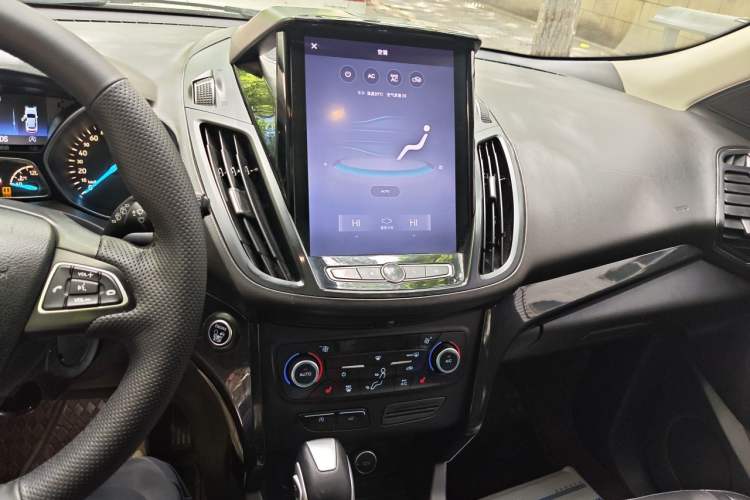 Used Ford Kuga 2019 EcoBoost 180 Two-Wheel-Drive Titanium Plus Model China VI Standard Audio And AC Panel