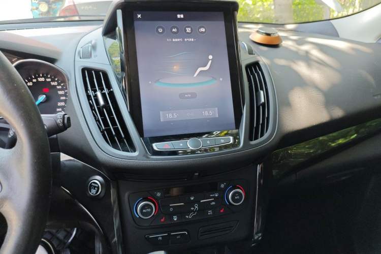 Used Ford Kuga 2019 EcoBoost 245 4x4 Prestige Plus Model China VI Standard Audio And AC Panel
