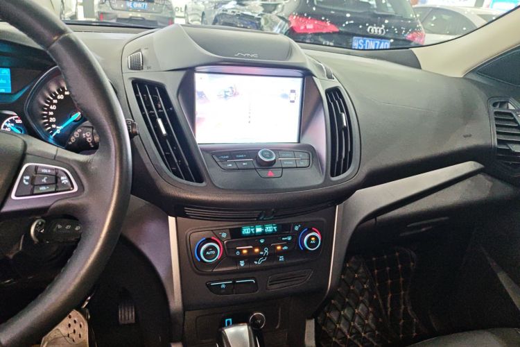 Used Ford Kuga 2019 EcoBoost 180 Two-Wheel-Drive Platinum Edition China VI Standard Audio And AC Panel